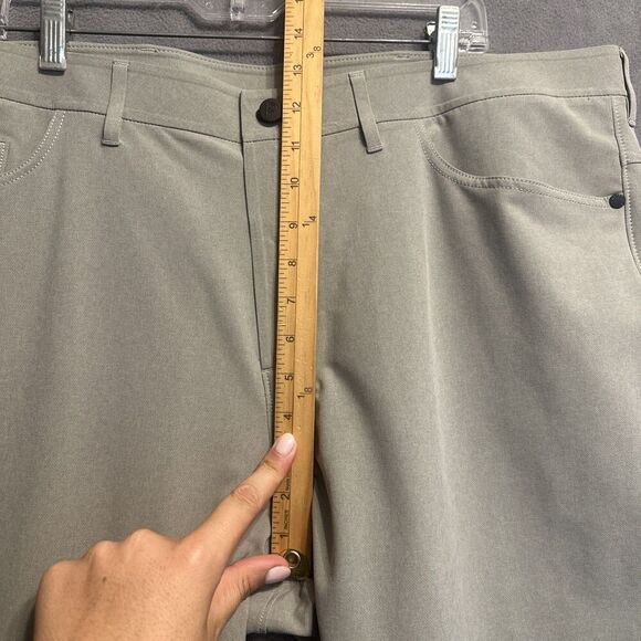 Public Rec Dealmaker 5-Pocket Pant Mens 42x30 Light Gray Performance Golf - Picture 10 of 10